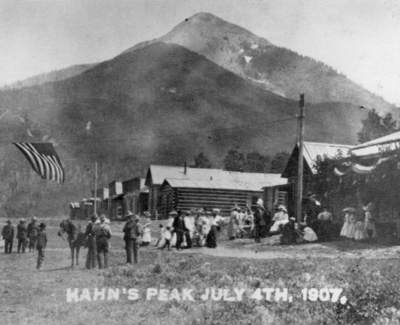 hahns-peak-village-celebrating-fourth-july-1907